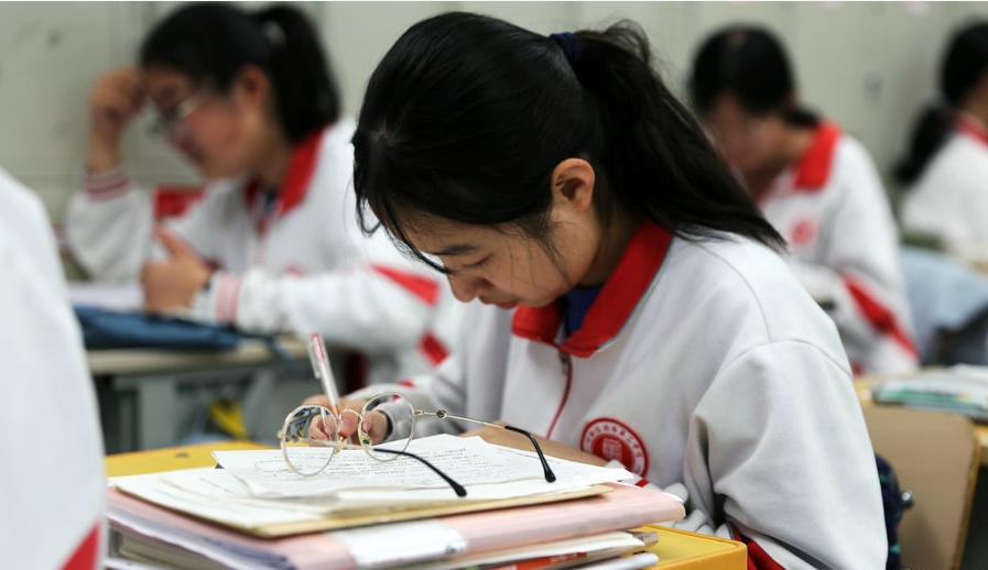 高考倒計時30天 莘莘學子爭分奪秒