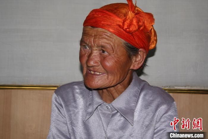 薩仁托婭拍攝的“草原母親”。　薩仁托婭供圖