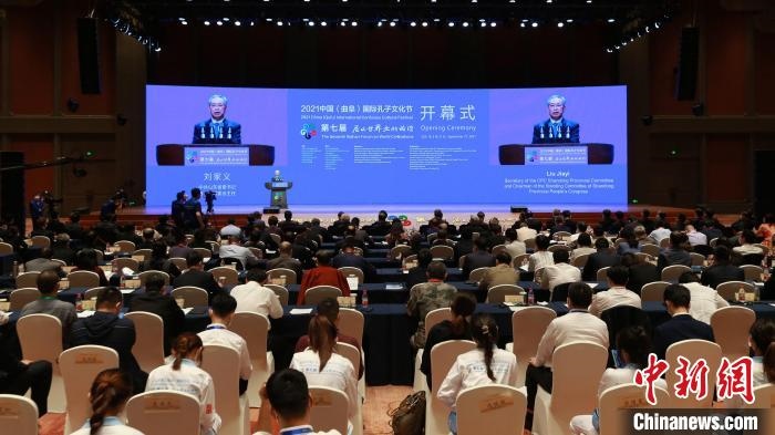 中共山東省委書記劉家義致辭?！×籂?攝