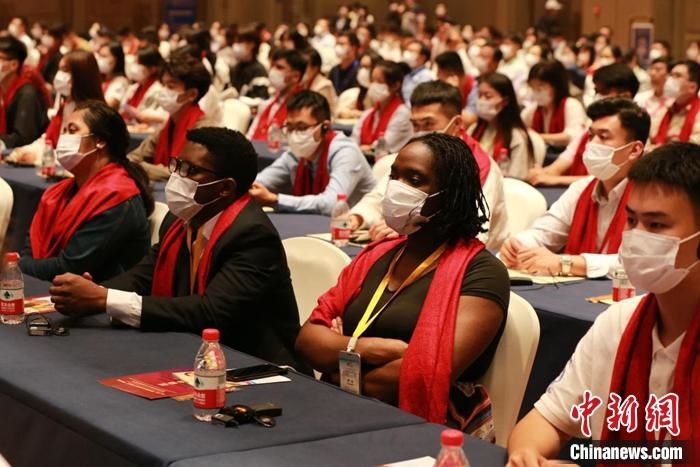 第十六屆“聯(lián)合國教科文組織孔子教育獎(jiǎng)”9月27日晚在山東曲阜揭曉。梁犇 攝