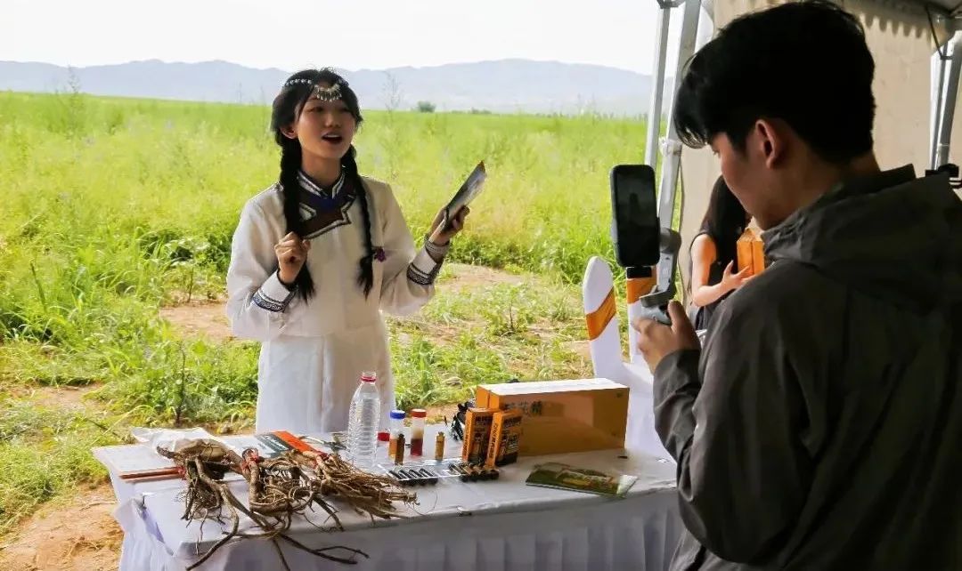 1752835102772721.jpg 02.jpg