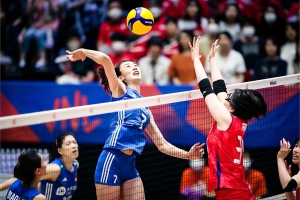 王媛媛扣球。圖片來源：國(guó)際排聯(lián)