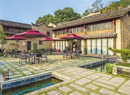 整治后的蓮都區(qū)下南山村催生眾多新業(yè)態(tài)。 當(dāng)?shù)毓﹫D