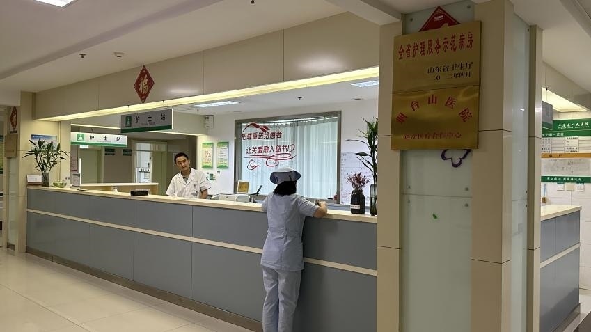 平原縣第一人民醫(yī)院住院部脊柱關(guān)節(jié)外科、手足外科病區(qū)。人民網(wǎng) 喬姝攝