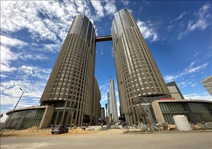 埃及新行政首都CBD項目P4標段高層辦公樓。 嚴川吉雨攝