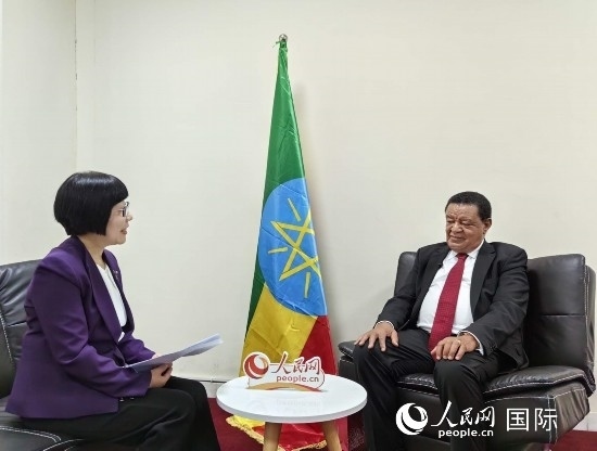 穆拉圖·特肖梅接受人民網(wǎng)記者唐維紅采訪。人民網(wǎng)記者 陳星星攝