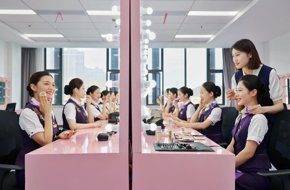 形象妝容塑造。