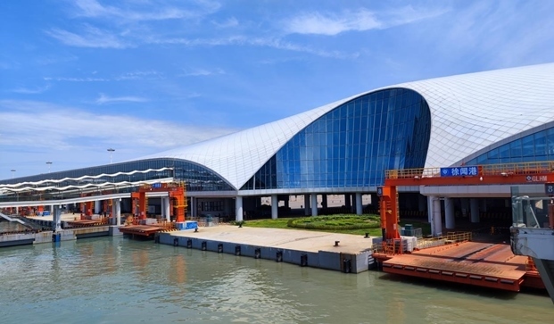 徐聞港樞紐大樓。人民網(wǎng) 樸馨語攝
