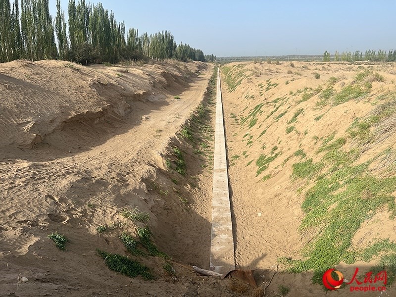 斗渠改造后，大大提高了輸水效率。人民網(wǎng)記者 常雪梅攝