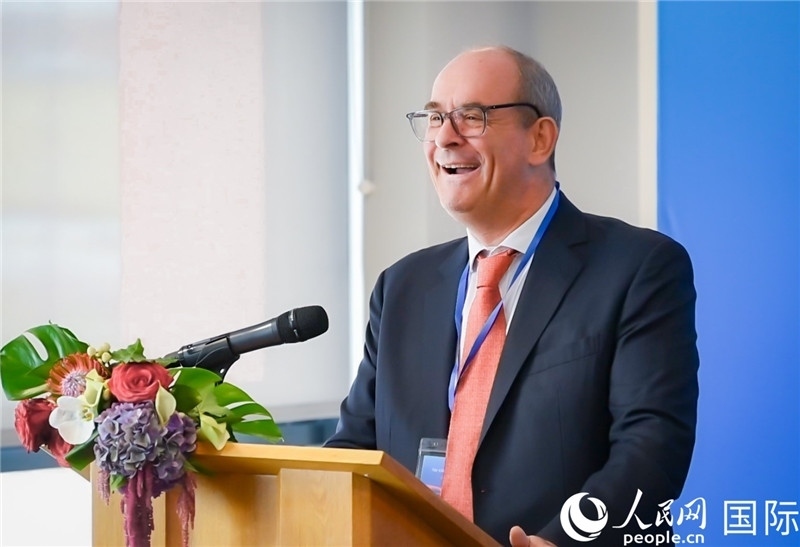 圖為倫敦?戶港代表致辭。人民網(wǎng) 郭錦標(biāo)攝