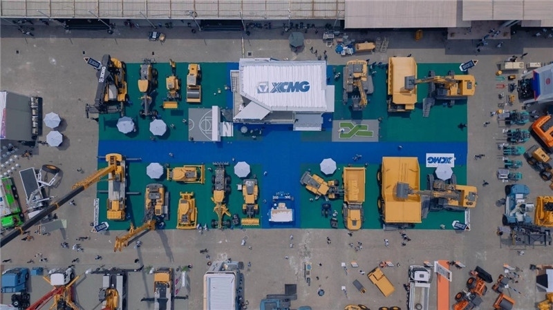 徐工集團(tuán)3000㎡的展區(qū)。 石偉攝影