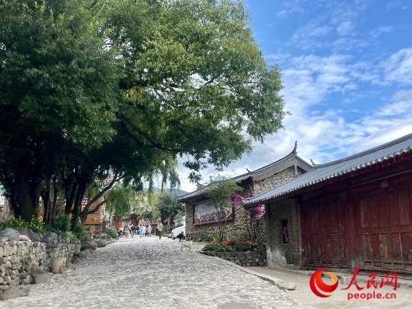 玉湖村村景。人民網(wǎng) 周靜圓攝