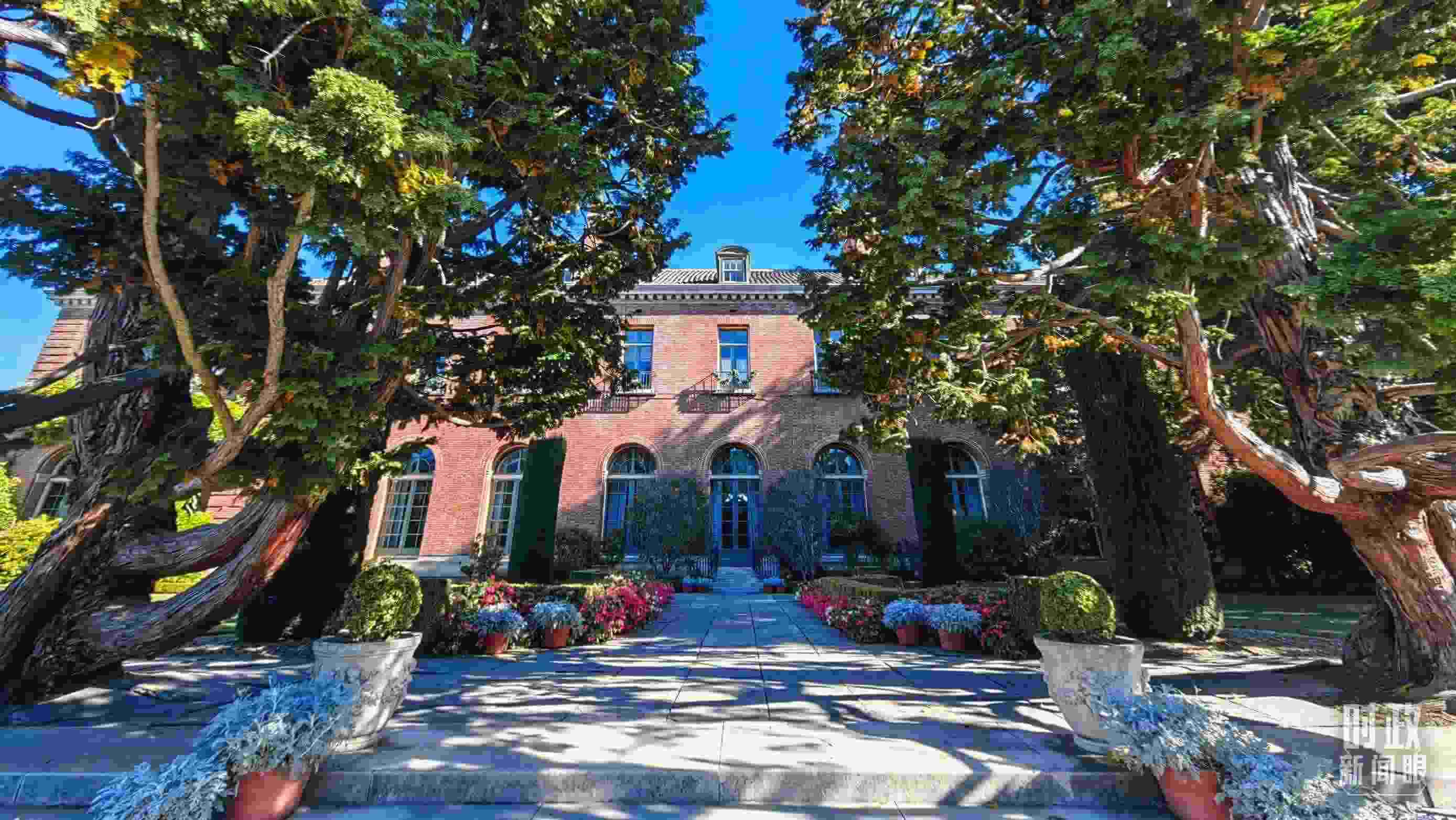 中美元首會(huì)晤在斐洛里莊園舉行。（總臺(tái)央視記者張曉鵬拍攝）