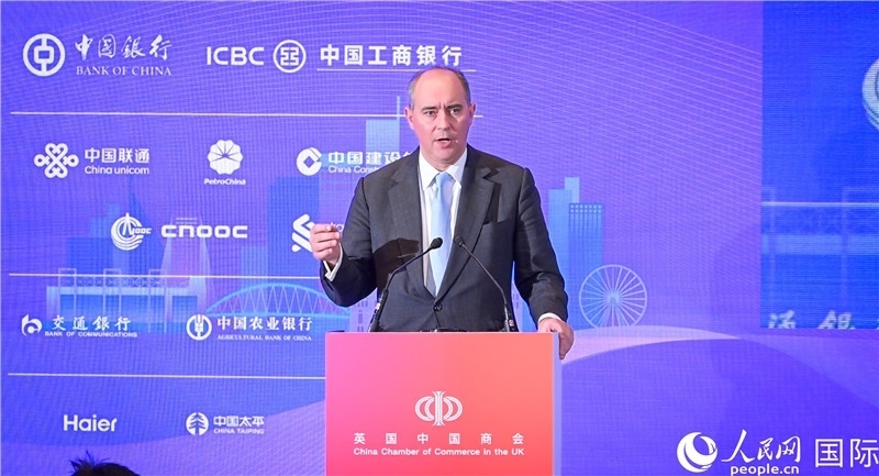 英國商業(yè)貿(mào)易部國務大臣（投資大臣）多米尼克·約翰遜與會。人民網(wǎng) 郭錦標攝