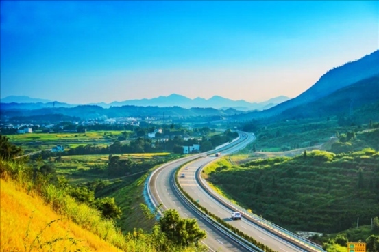 農(nóng)村公路讓老百姓出行變得更便捷。受訪方供圖