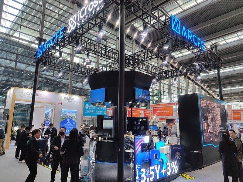 2023年12月16日，第十七屆深圳國際金融博覽會在深圳會展中心開幕，近300家金融機構和企業(yè)攜手多款金融產(chǎn)品集中亮相。