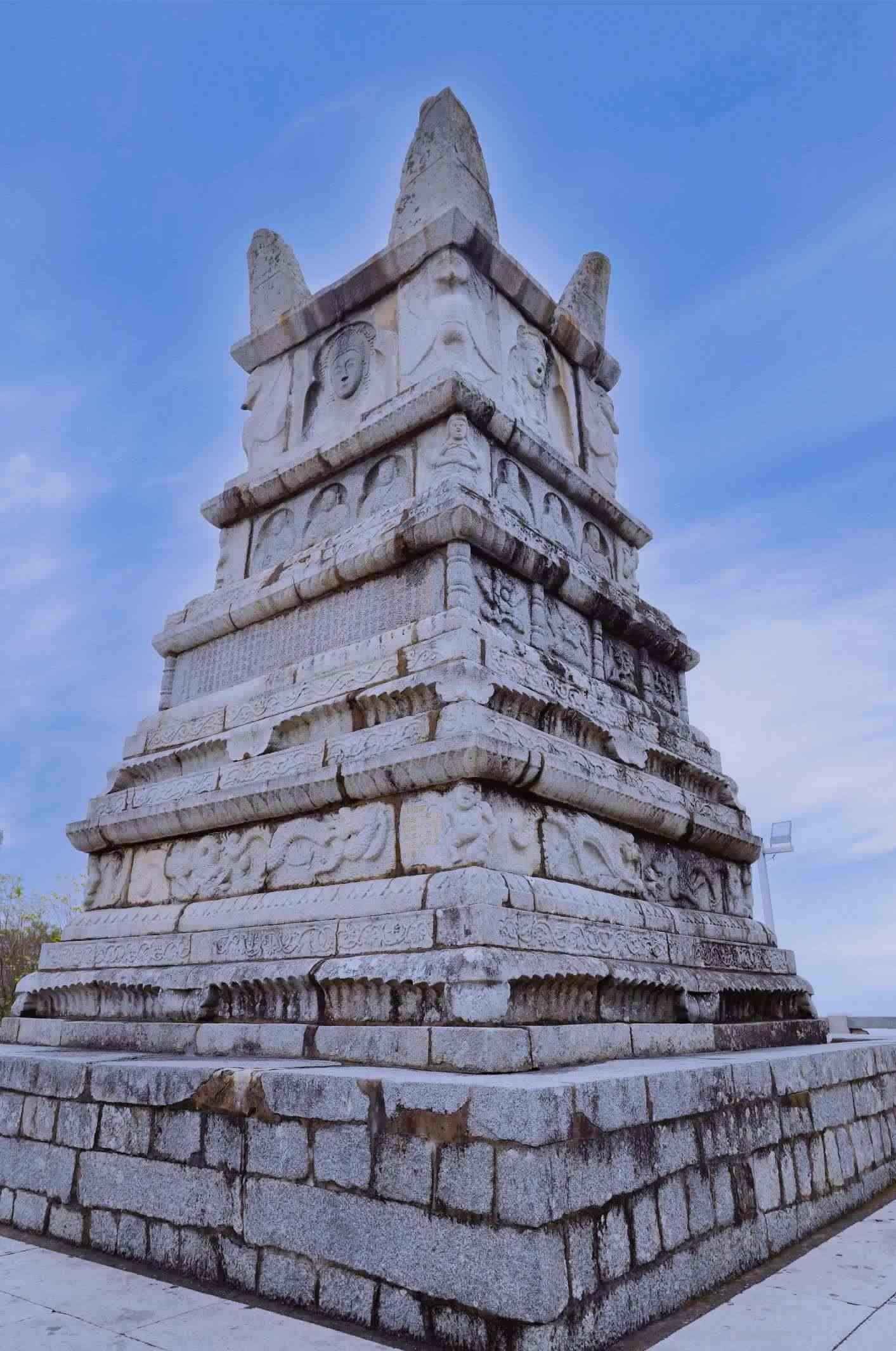 萬壽塔。 陳芝 攝