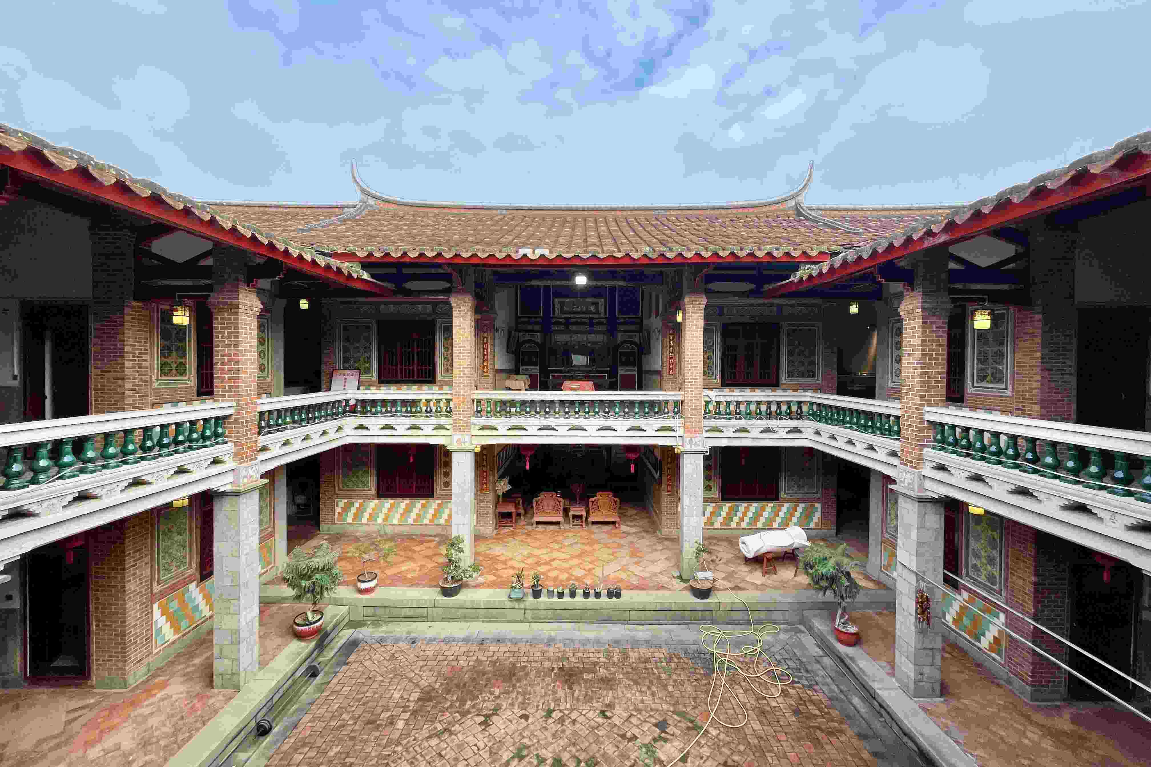 遠(yuǎn)峰厝。林瑤 攝