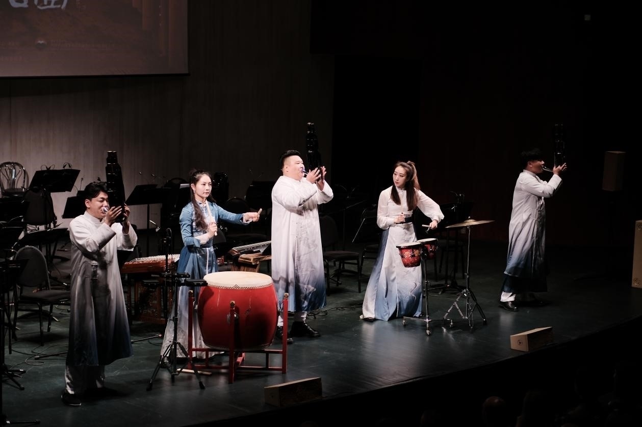 2024“歡樂(lè)春節(jié)”新春民族音樂(lè)會(huì)演出現(xiàn)場(chǎng)。于子恒攝