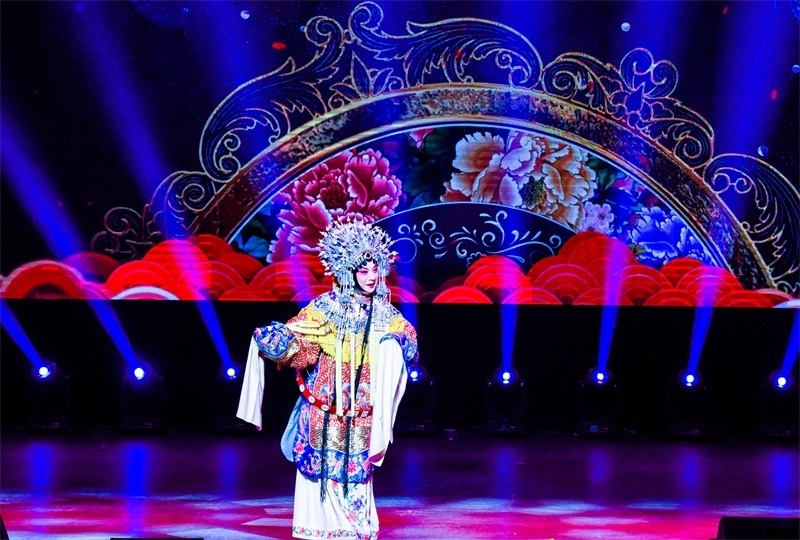 京劇梅派傳人胡文閣帶來《貴妃醉酒》。趙 靖攝