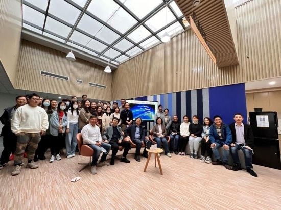 團(tuán)隊(duì)歷史照片。（中國科學(xué)院上海光學(xué)精密機(jī)械研究所供圖）