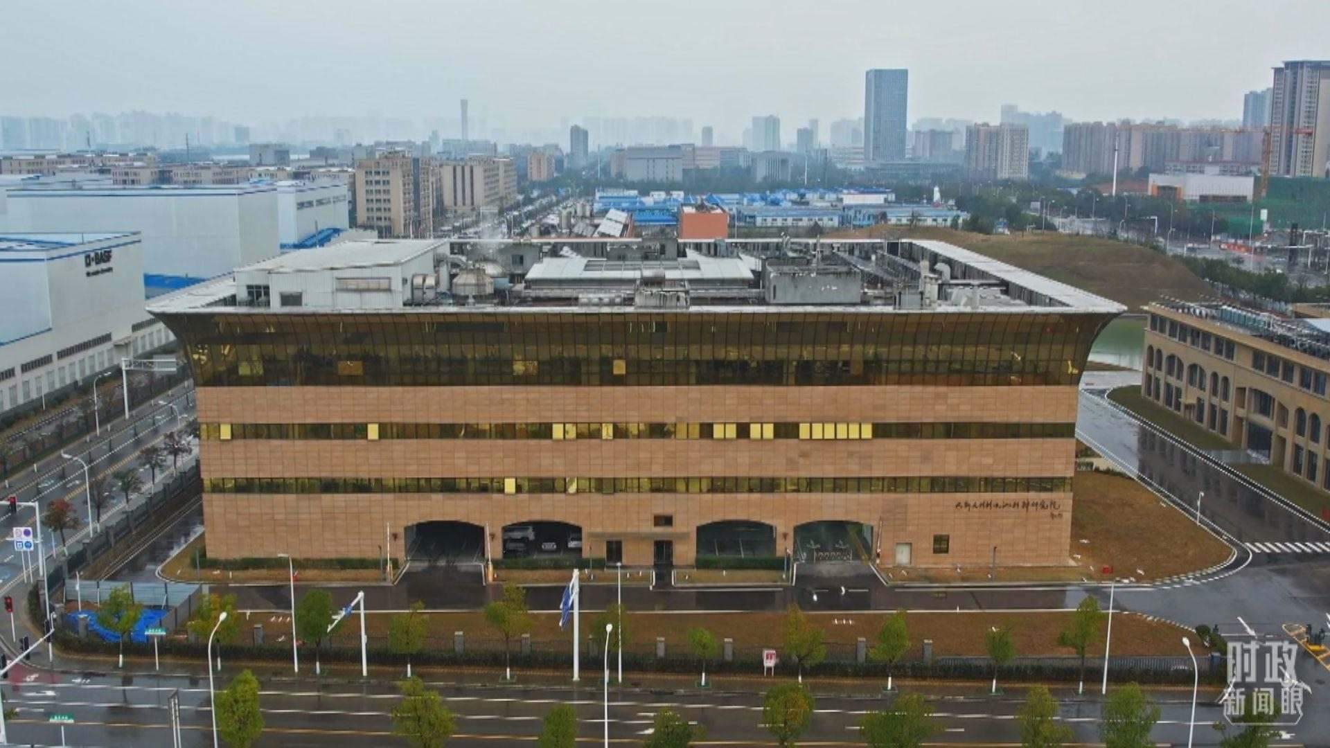 △巴斯夫杉杉電池材料有限公司。（總臺(tái)記者陳稼、楊侃拍攝）