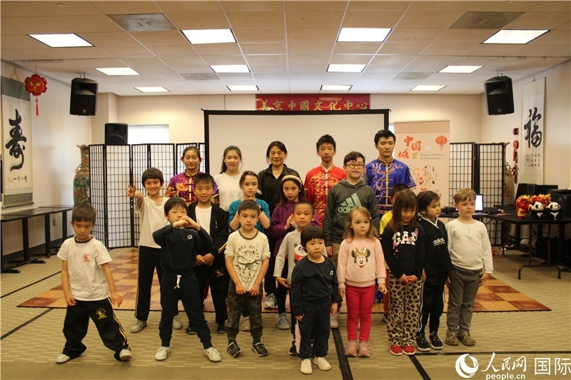 2、此次活動是在美京中國文化中心舉辦的“中國城里品中國”系列文化活動之一。 伊莎貝爾·羅德里格斯攝