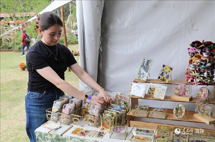 坎波·馬特活動(dòng)現(xiàn)場(chǎng)。埃內(nèi)斯托·多明戈斯攝