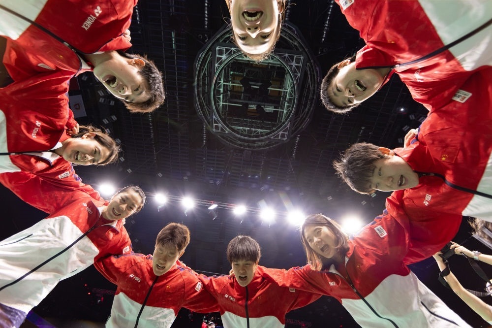 5月5日，中國隊(duì)在賽前互相鼓勵(lì)。新華社記者 江宏景 攝