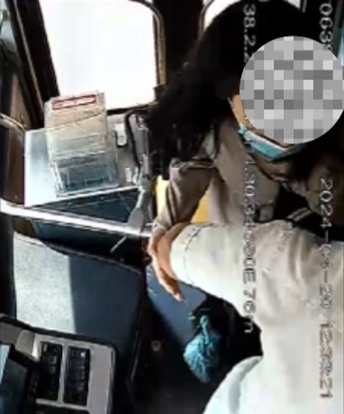 公交車上他一聲大吼！魏杰，好樣的！