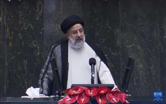 據(jù)伊朗邁赫爾通訊社20日?qǐng)?bào)道，伊朗總統(tǒng)萊希在直升機(jī)事故中遇難。這是2021年8月5日拍攝的易卜拉欣·萊希的資料照片。 新華社發(fā)（賈瓦德攝）