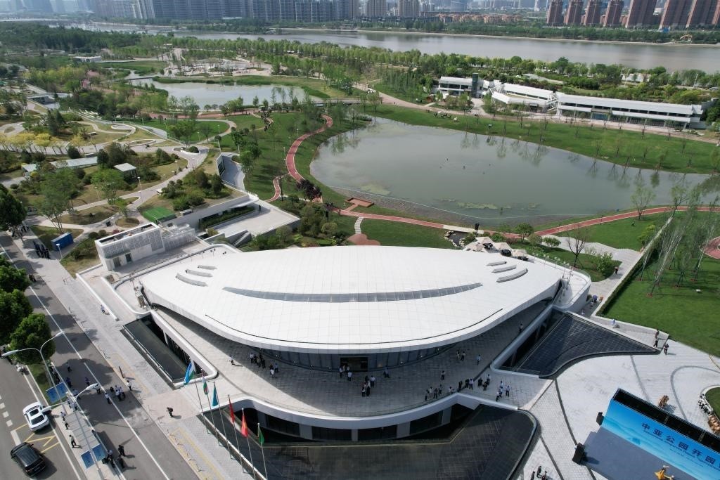 這是位于西安的中亞公園航拍畫面。新華社記者付瑞霞 攝