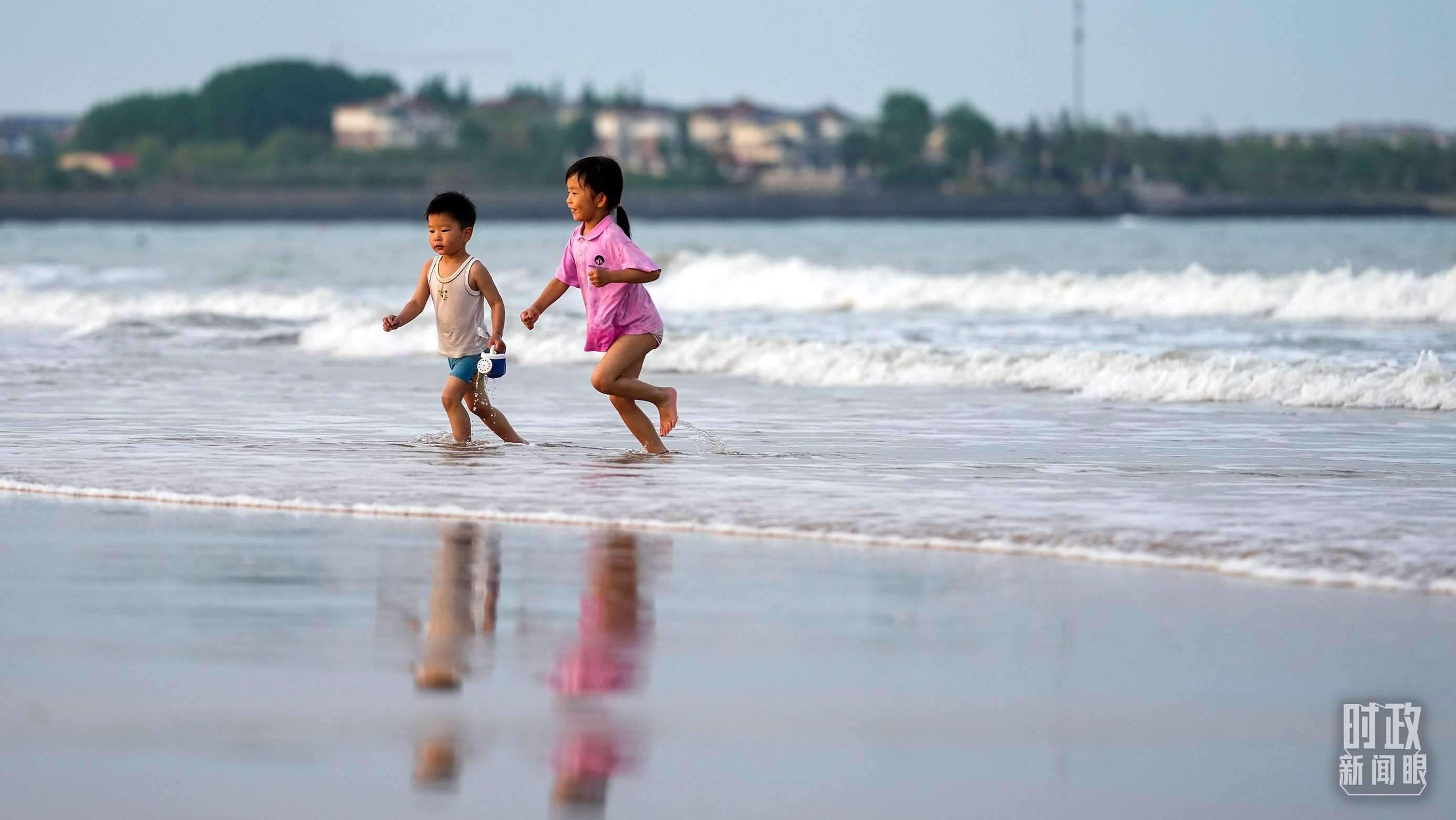 山東日照陽光海岸。（總臺(tái)國(guó)廣記者李晉拍攝）