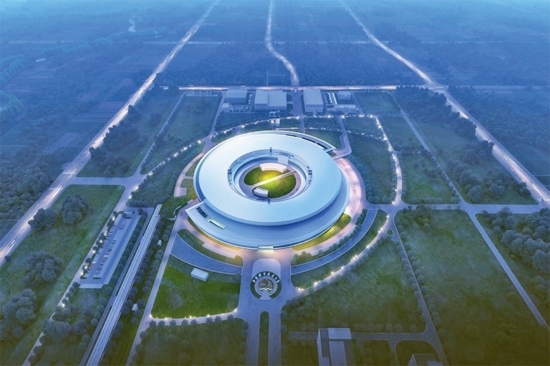 近年來，長三角各省市牢牢把握高質(zhì)量發(fā)展這個首要任務(wù)，因地制宜培育和發(fā)展新質(zhì)生產(chǎn)力，朝著世界級城市群目標(biāo)邁進(jìn)。圖為第四代大科學(xué)裝置“合肥先進(jìn)光源”的效果圖（資料圖片）。 新華社發(fā)（中國科學(xué)技術(shù)大學(xué)國家同步輻射實驗室供圖）