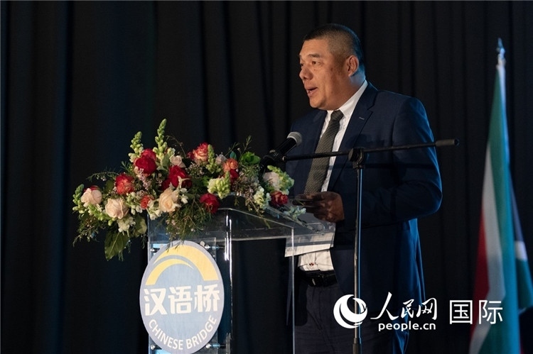 南中經(jīng)貿(mào)協(xié)會(huì)秘書長(zhǎng)韋冬澤做主旨發(fā)言。人民日?qǐng)?bào)非洲中心分社 希拉茲·莫林?jǐn)z