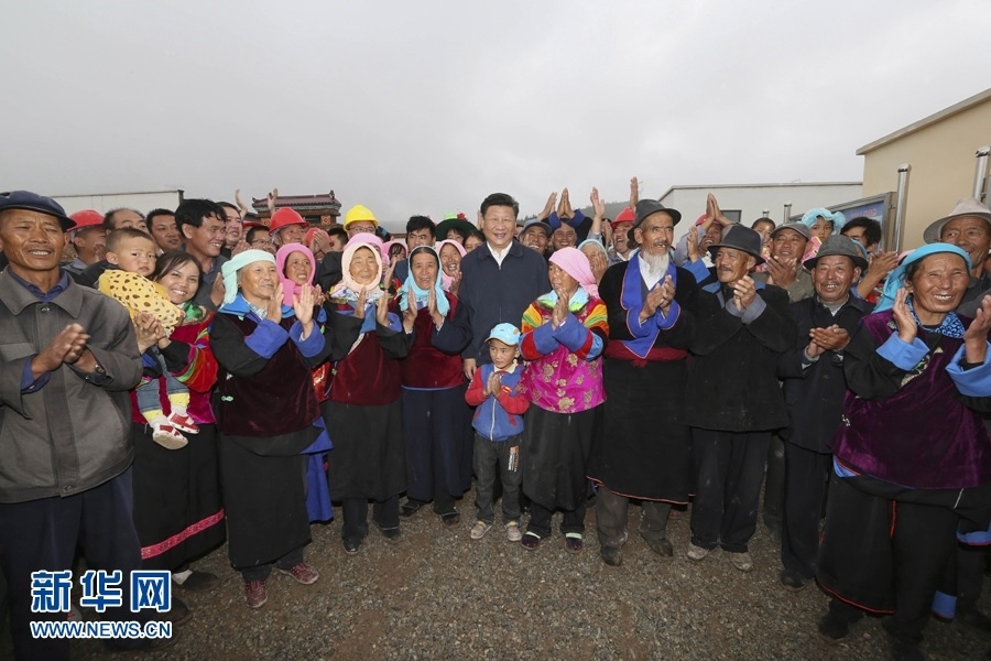 習近平總書記2016年8月23日上午來到海東市互助土族自治縣五十鎮(zhèn)班彥村，考察易地扶貧搬遷新村建設情況。