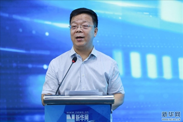 新華網(wǎng)黨委常委、董事、副總裁劉加文致辭