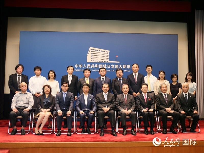 現(xiàn)場嘉賓合影。人民網(wǎng) 許可攝