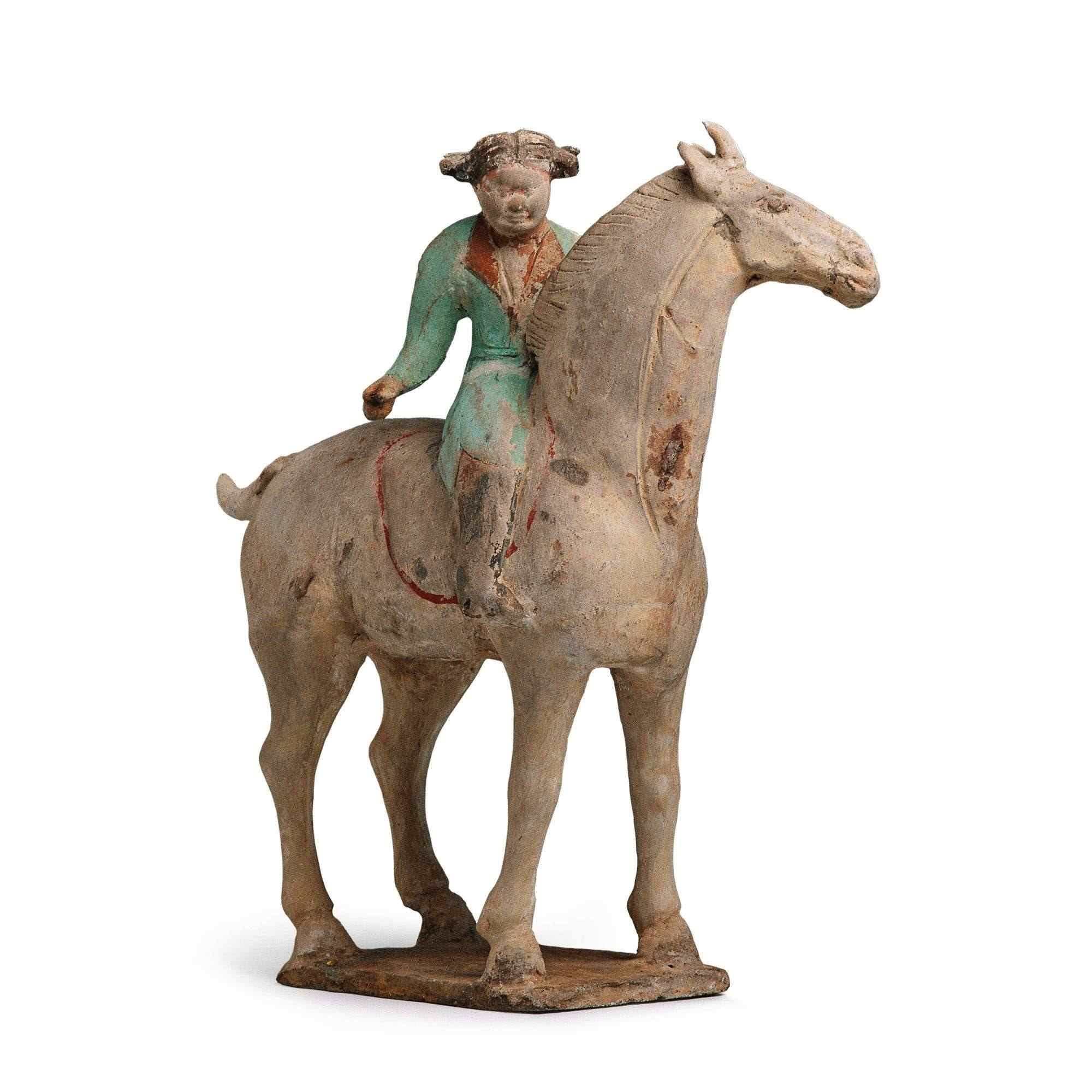 唐 彩繪陶打馬球女俑