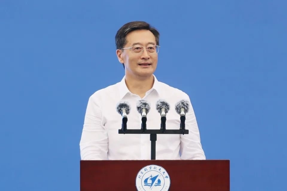 中國工程院院士、北京航空航天大學校長王云鵬在2024級新生開學典禮上講話。校方供圖