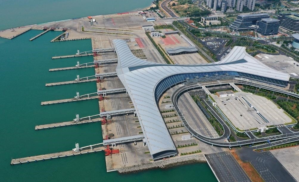 這是已經(jīng)停航的?？谛潞８郏?月4日攝，無(wú)人機(jī)照片）。新華社記者 郭程 攝