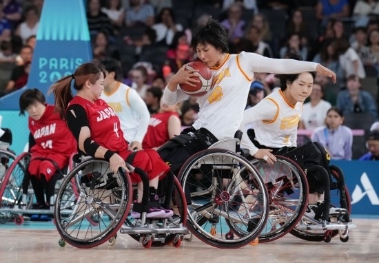 巴黎殘奧會｜“撞車、摔倒，我們都習(xí)慣了”