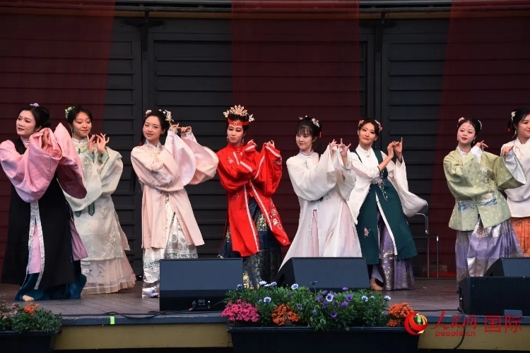 中國舞《紅樓夢》。人民網(wǎng)記者 殷淼攝