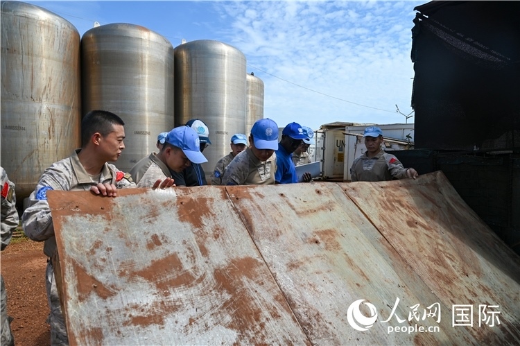 圖3 查看污水處理系統(tǒng)。謝坤攝