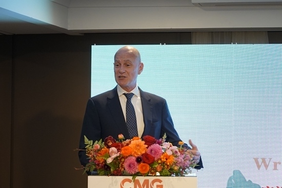 澳大利亞旅游局東半球市場及國際航司業(yè)務執(zhí)行總經(jīng)理何安哲在活動上致辭。張舒惠攝