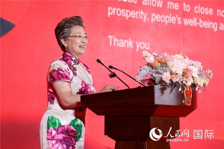 中國駐迪拜總領(lǐng)事歐渤芊致辭。人民網(wǎng)記者任皓宇攝