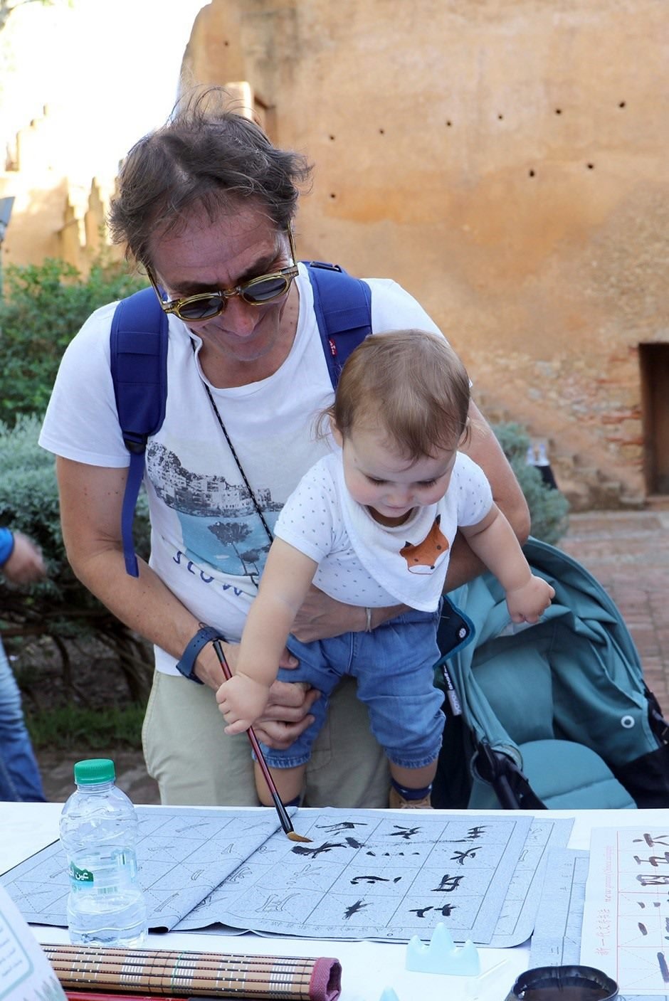 小小書法家。拉巴特中國文化中心供圖