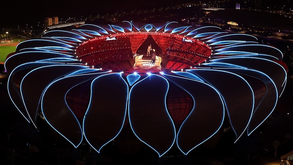 2023年9月23日，第19屆亞洲運(yùn)動(dòng)會(huì)開(kāi)幕式上，最后一棒火炬手汪順和“數(shù)字火炬手”在開(kāi)幕式上點(diǎn)燃主火炬。