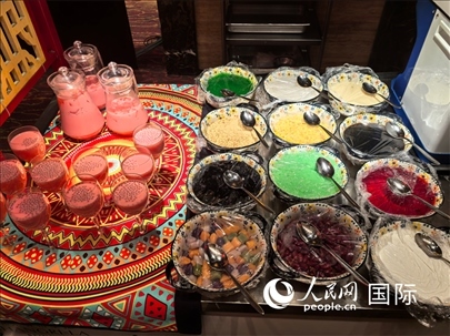 馬來西亞美食節(jié)現(xiàn)場準(zhǔn)備的美食。人民網(wǎng) 楊春燕攝