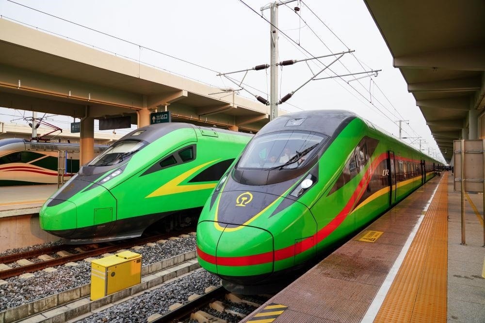 截至2024年7月5日，中老鐵路國際旅客列車累計開行滿1000列，極大地便利了沿線民眾出行。